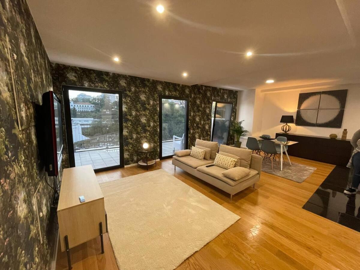 Carreira Residence Funchal  Buitenkant foto