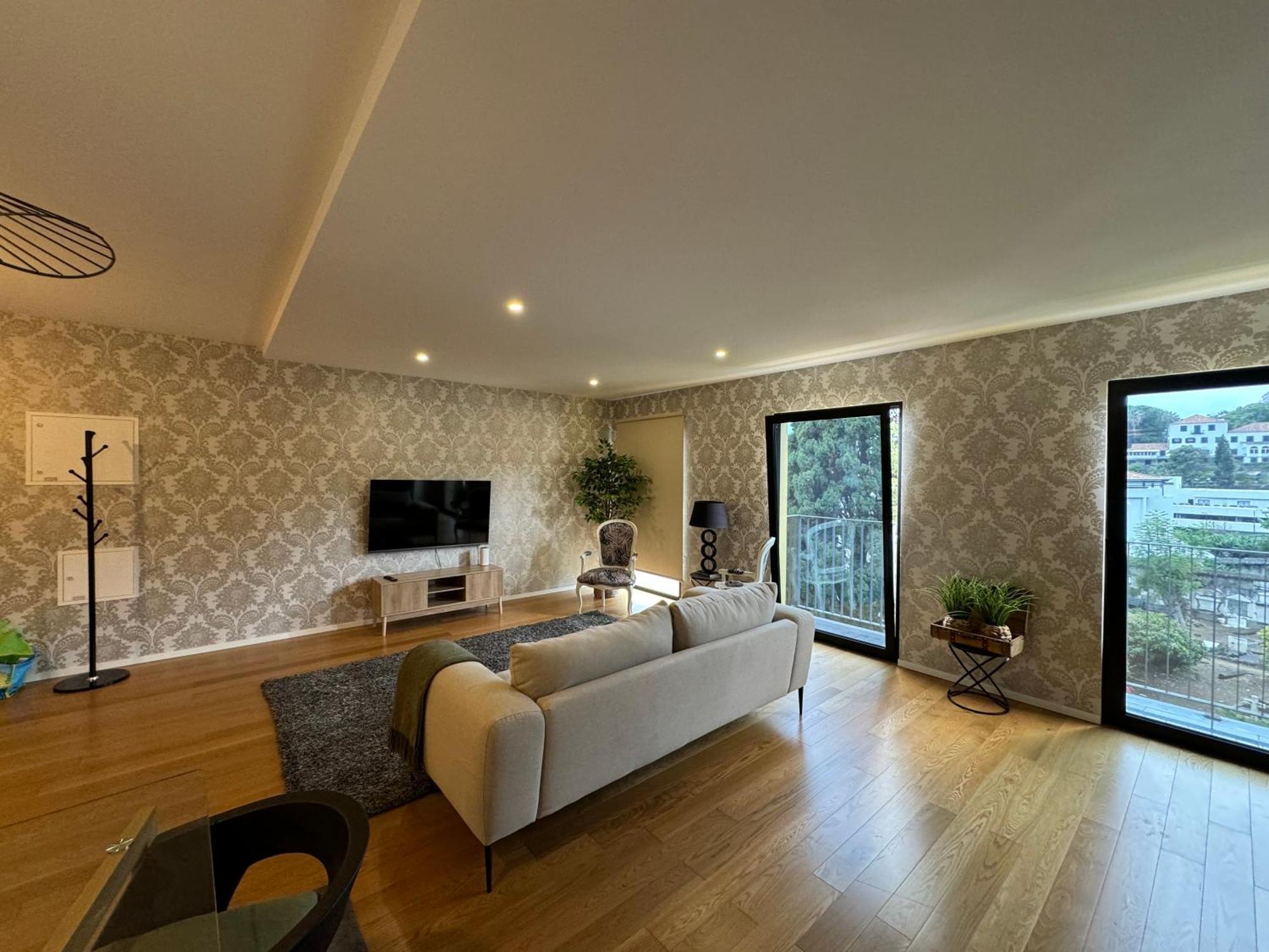 Carreira Residence Funchal  Buitenkant foto